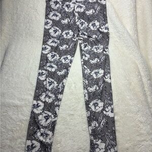 Simple Addiction Tween Gray and White Floral Leggings